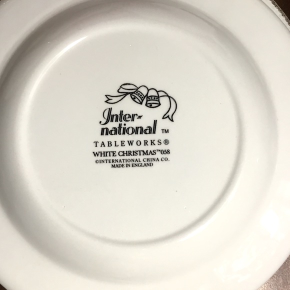 4 ~ Salad/Appetizer Plate~White Christmas~by INTERNATIONAL TABLEWARES - Picture 4 of 7
